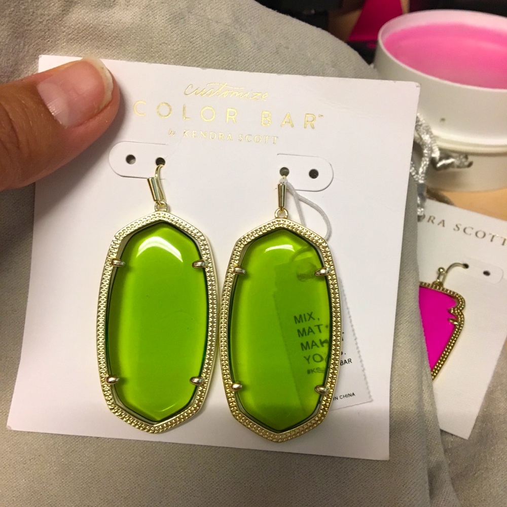 ❌❌SOLD❌❌Kendra Scott Danielle’s
